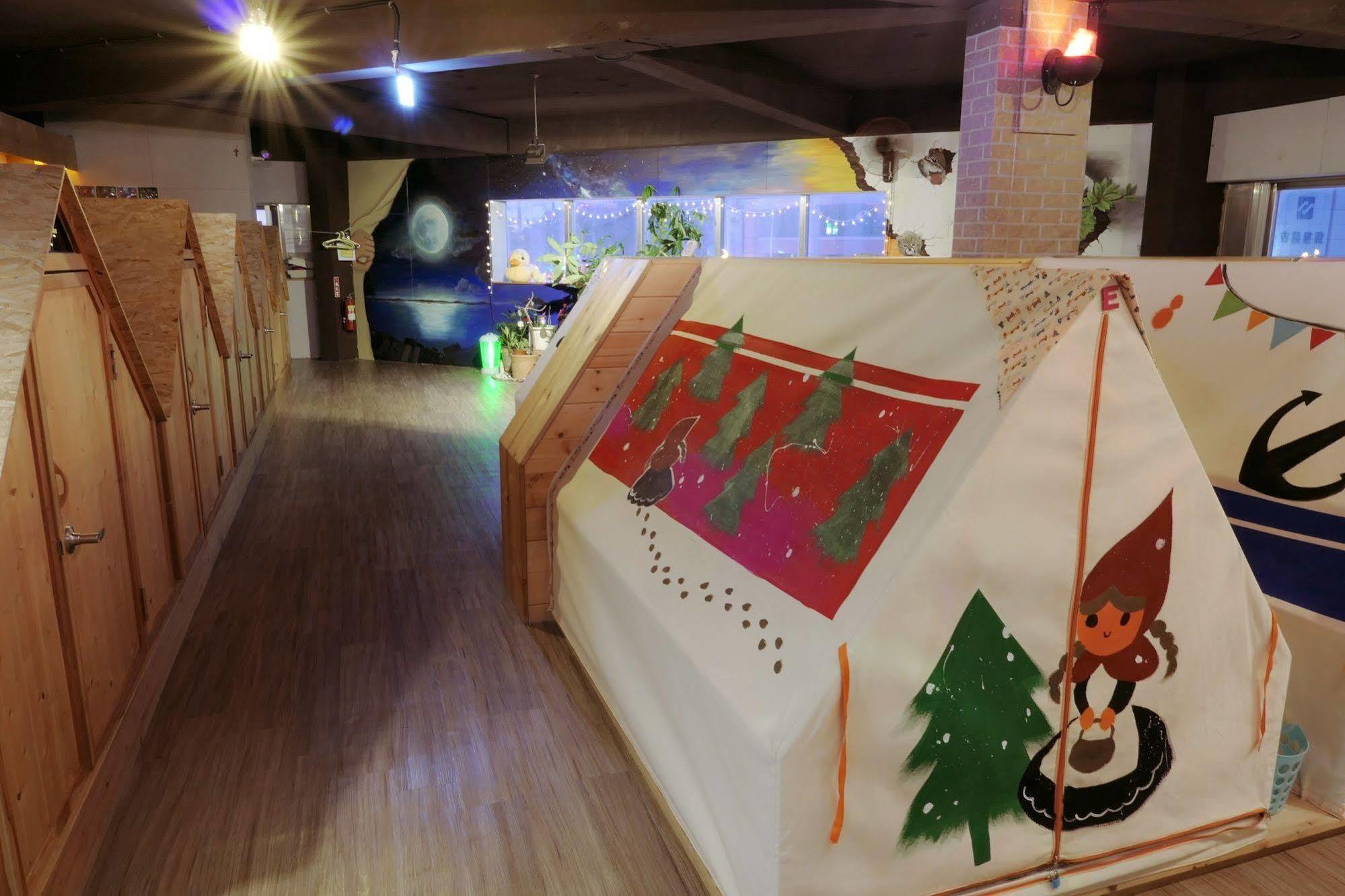 棚棚屋室內帳篷民宿inn Гаосюн Экстерьер фото